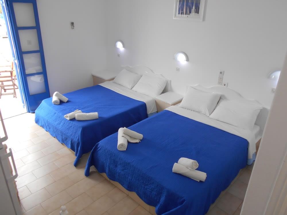 Hotel Perissa 4