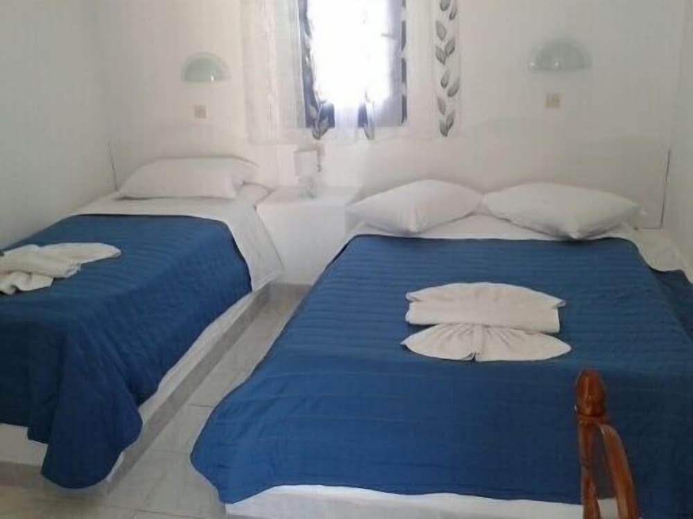 Hotel Perissa 3