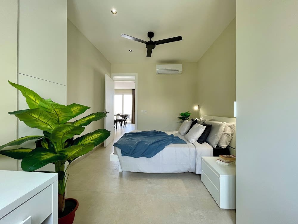 Bugibba Square Seafront Apartments by Holi 4