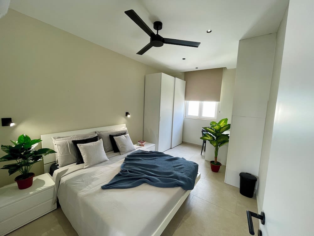 Bugibba Square Seafront Apartments by Holi 5