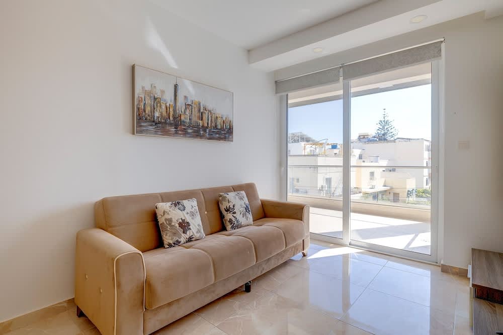 Cosy 1BR Apartment in Central St Julian's 5