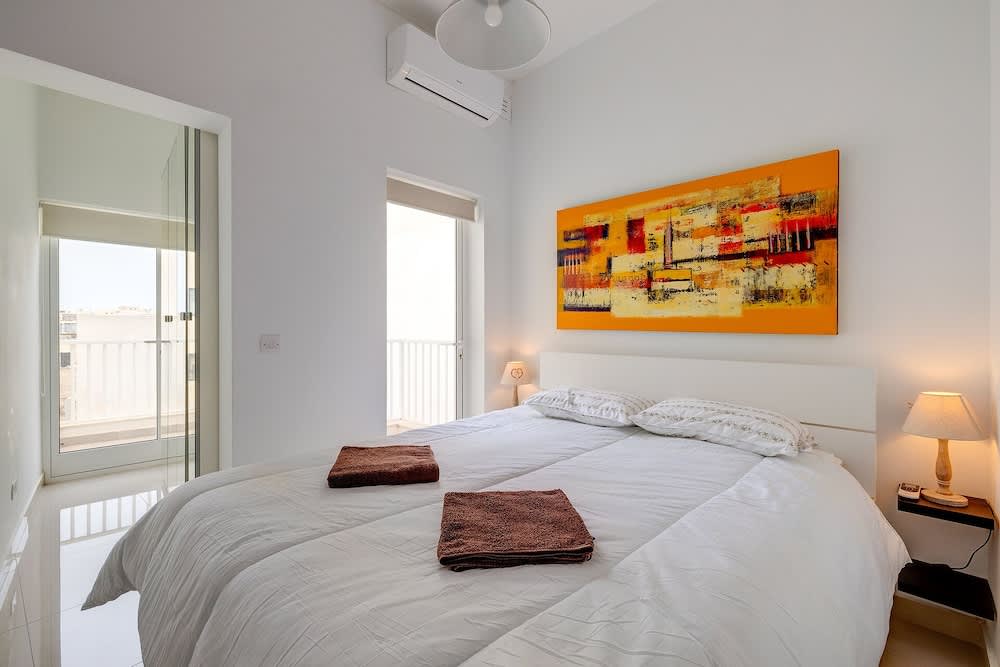 Prime Location Apartment with Side Seaviews 3
