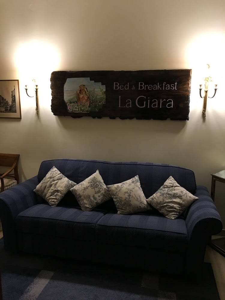 La Giara Rooms 4