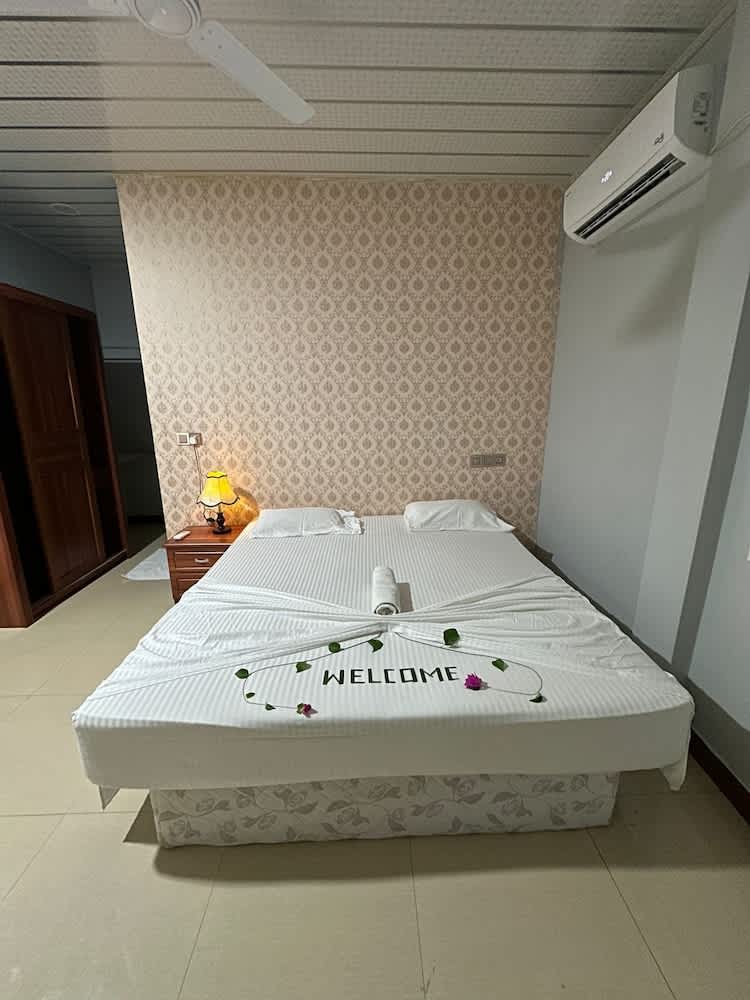 NikainnHimandhoo 4
