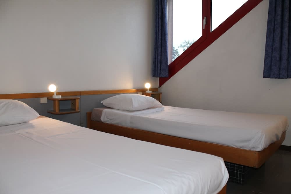 Auberge de Jeunesse HI Strasbourg 2 Rives 3