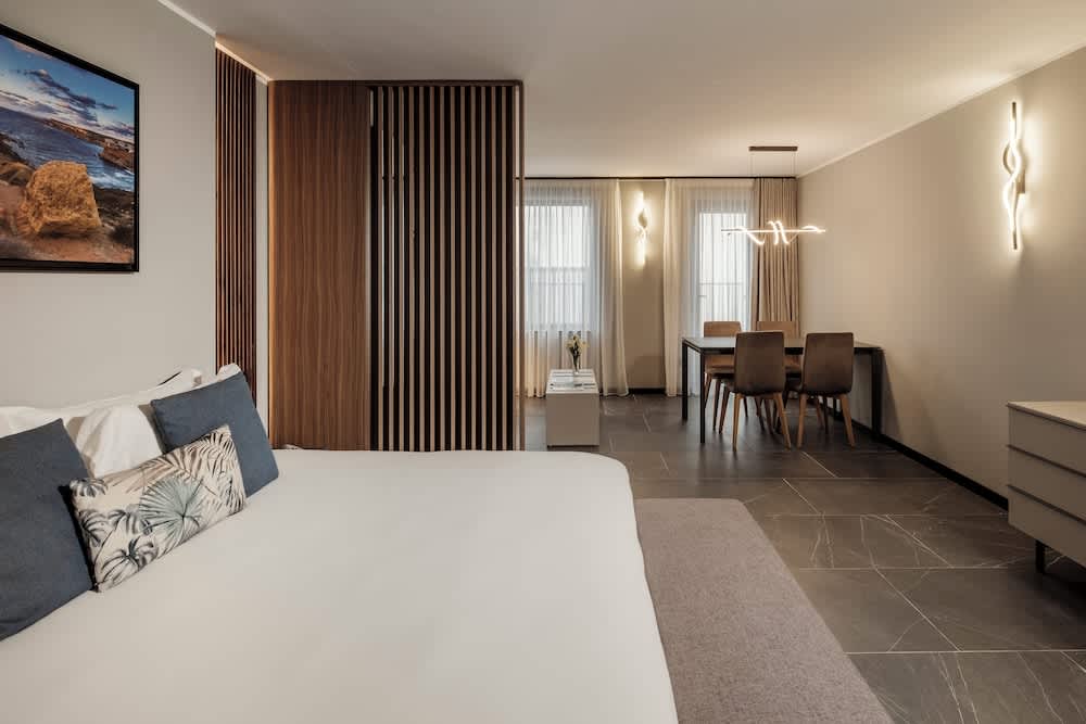 Isabella Suites 3