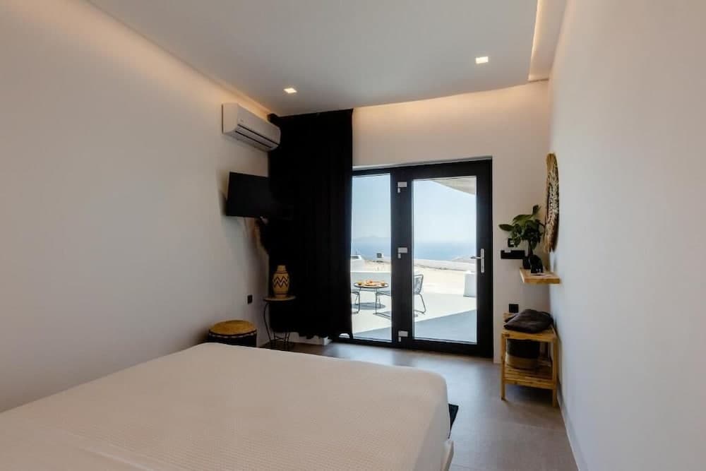 Lackos Luxury Suites 4