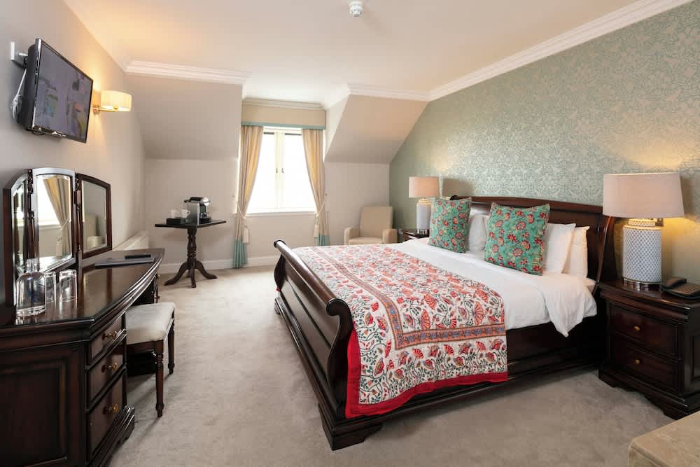 Schull Harbour Hotel 5