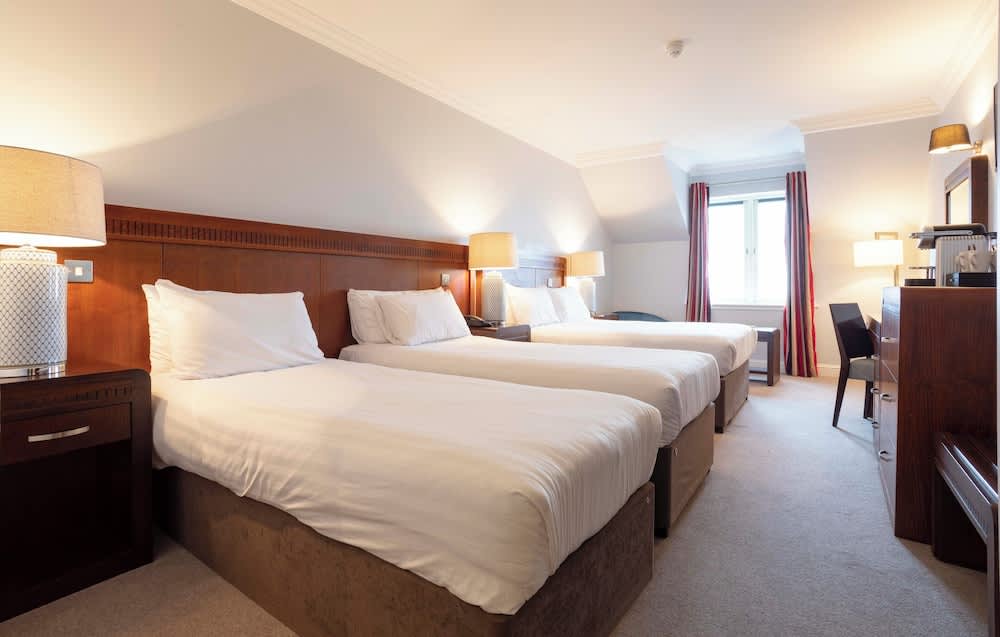 Schull Harbour Hotel 4