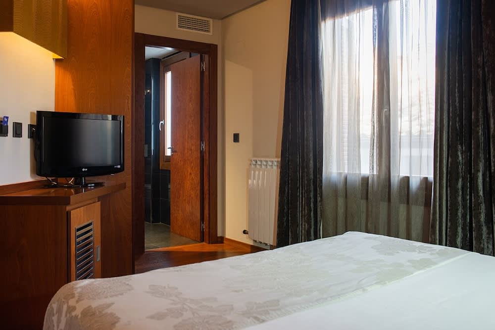 Hotel Sancho Abarca Petit SPA 4