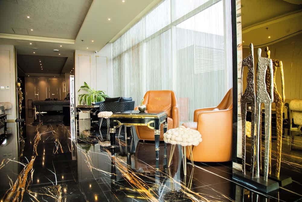 Number One Oxford Street Hotel & Suites 4