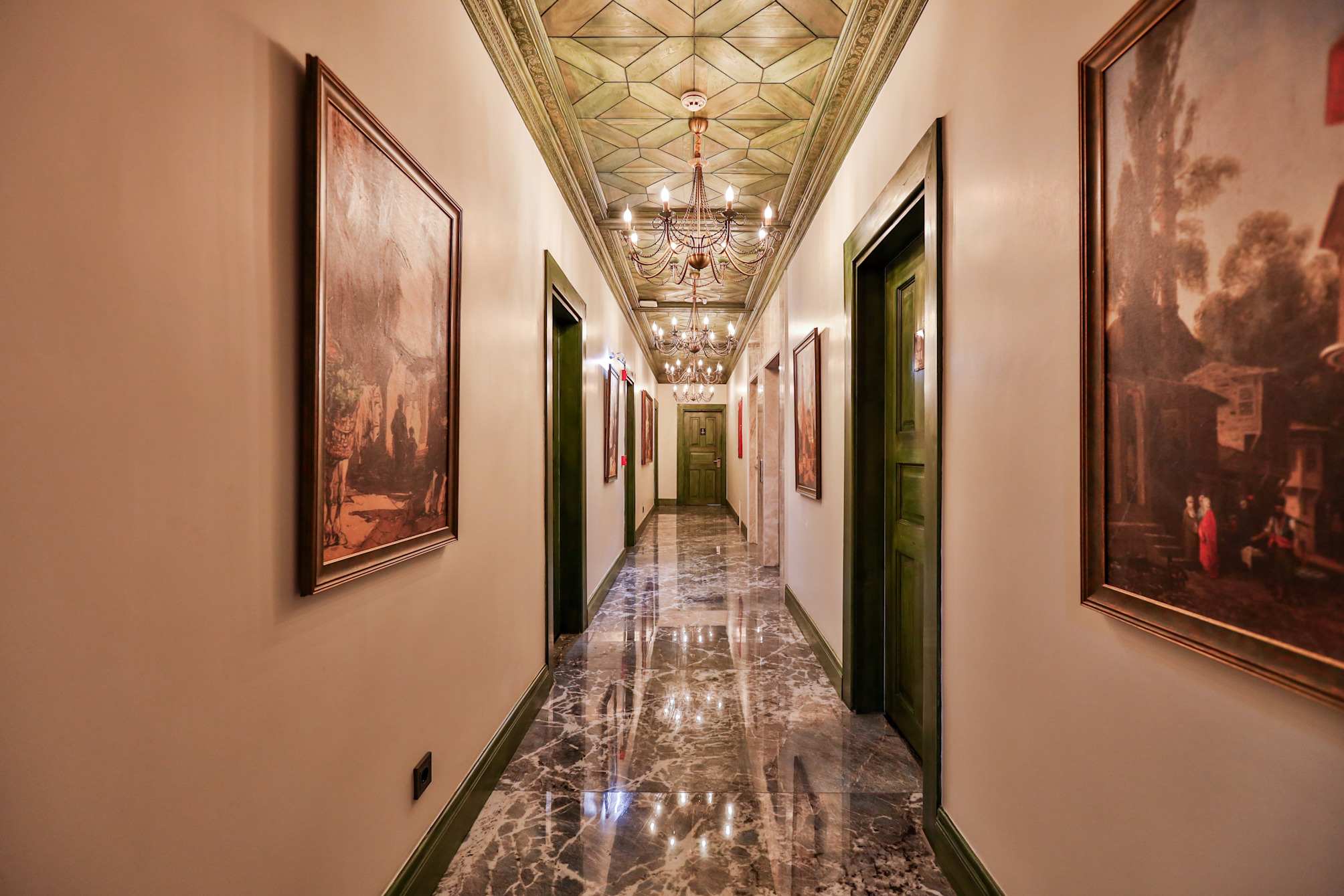 Emerald Mansion Hotel - Special Category 5