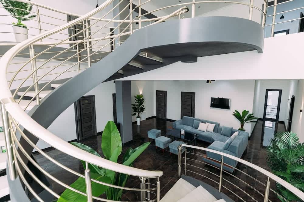 White Hotel 5