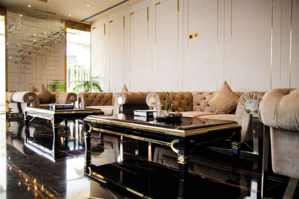 Number One Oxford Street Hotel & Suites 5