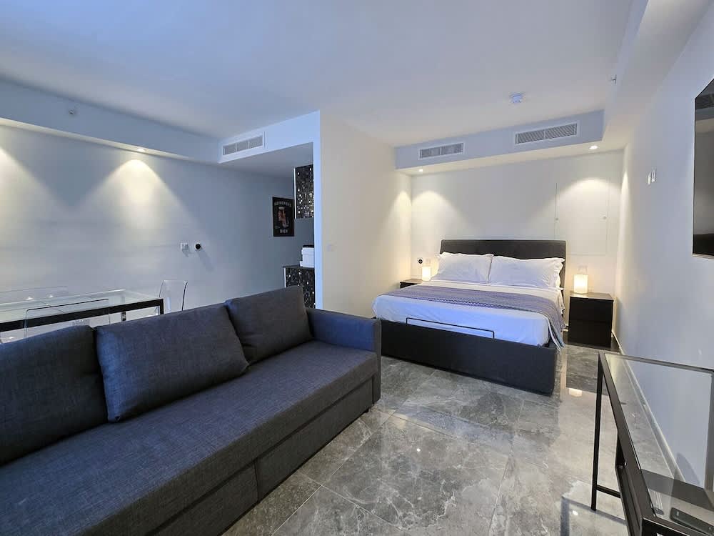 Mercury Suites - Skydream Getaways 4