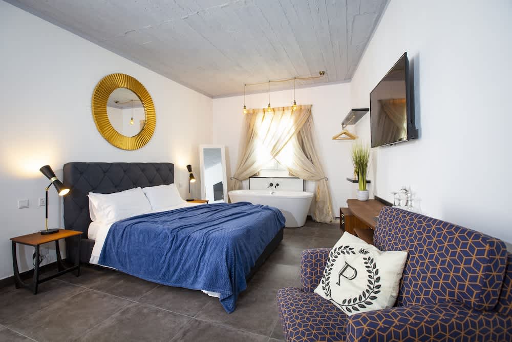 Pjazza Suites Boutique Hotel by CX Collection 4