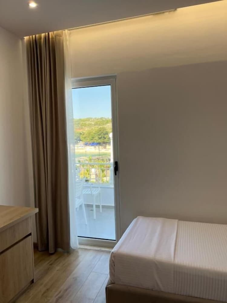 EMAR Beachfront Hotel Ksamil 5