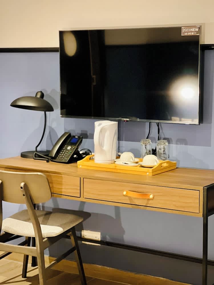 South32 Hotel 3