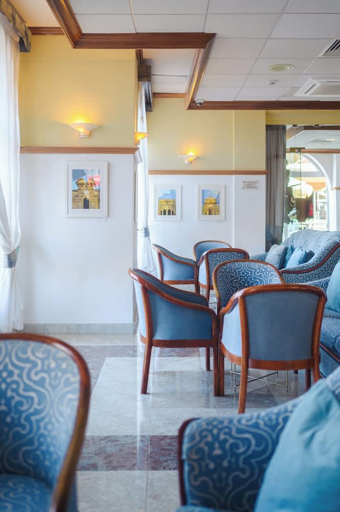 Gillieru Harbour Hotel 3