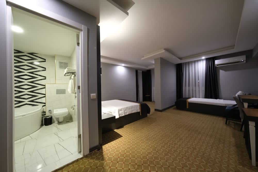 Eniza Hotel 3