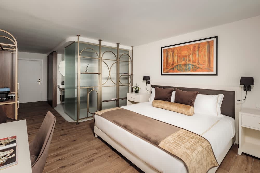 1926 Les Bains Private Spa Suites 5