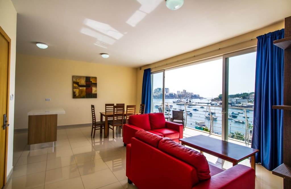 BLUBAY SUITES BY ST HOTELS 5