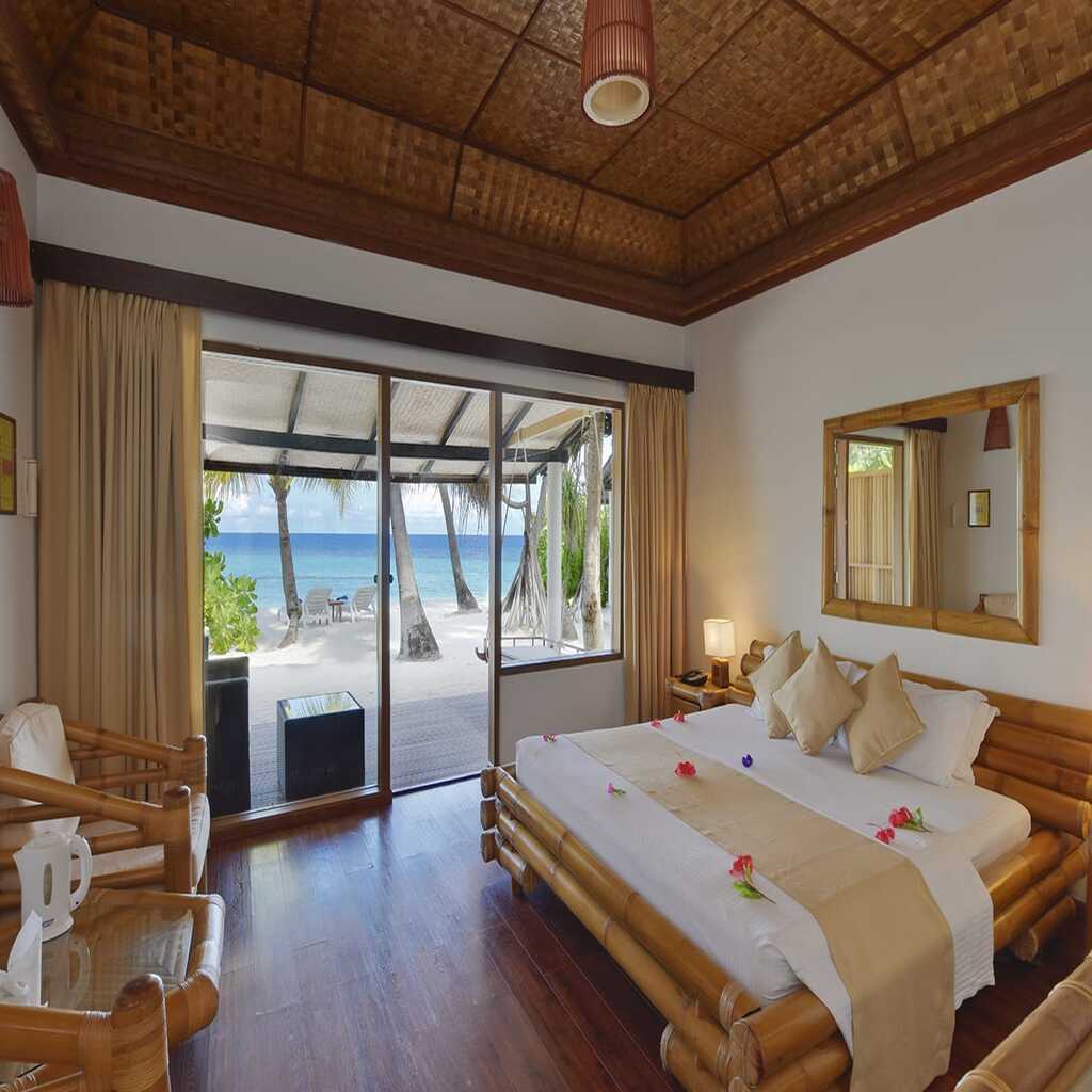 Angaga Island Resort and Spa 5