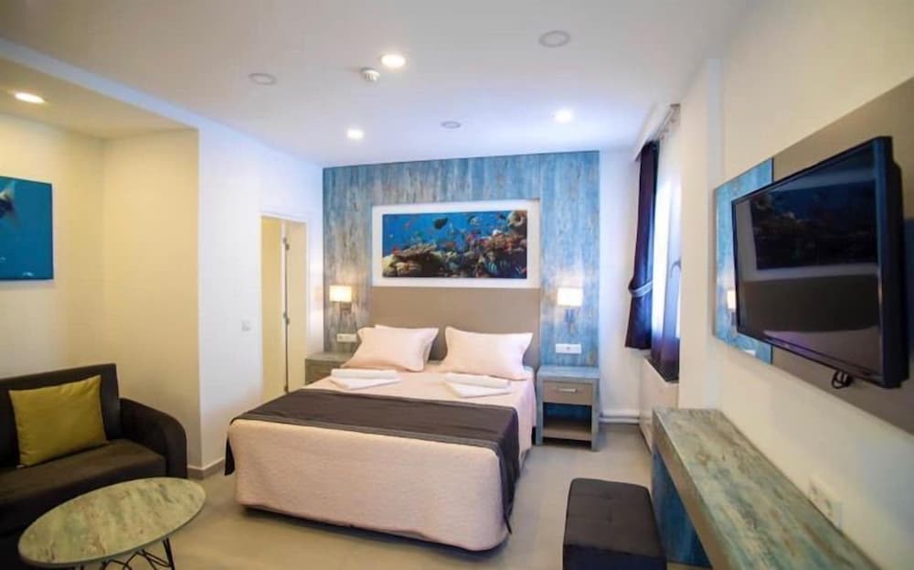 Queen Victoria Suit Apart OTEL 3