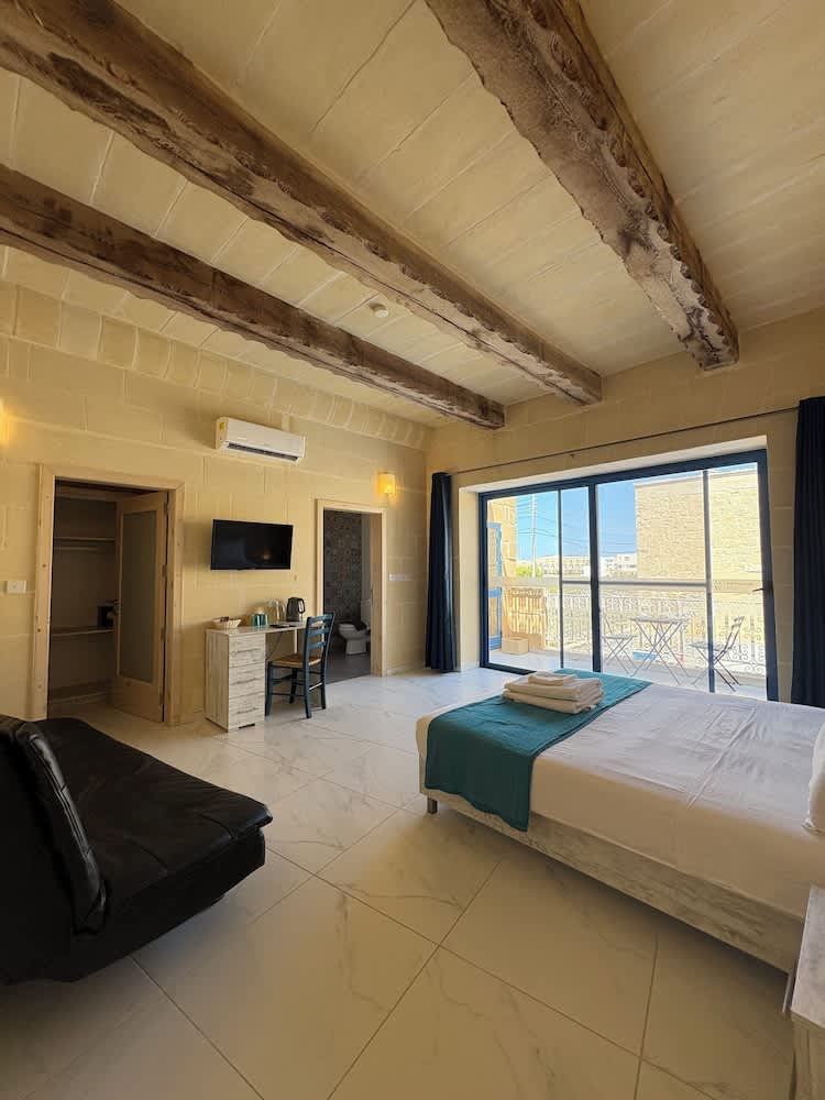 Fiftyfour West Boutique Living 5