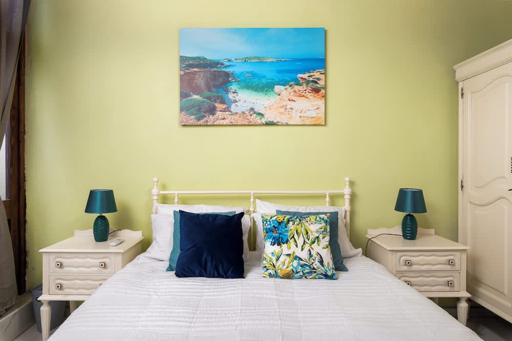 Chic Comfy 1BR Maisonette Valletta Area 5