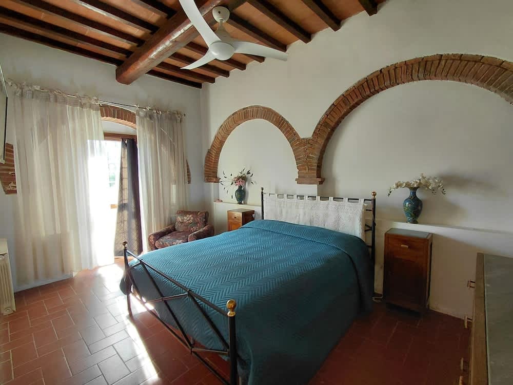 Il Peppolo Country House 4