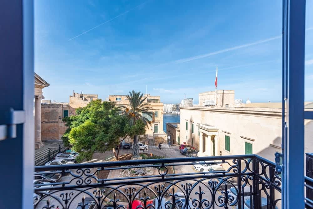 Luxury 2BR Valletta Apartment - Square Sea View 5