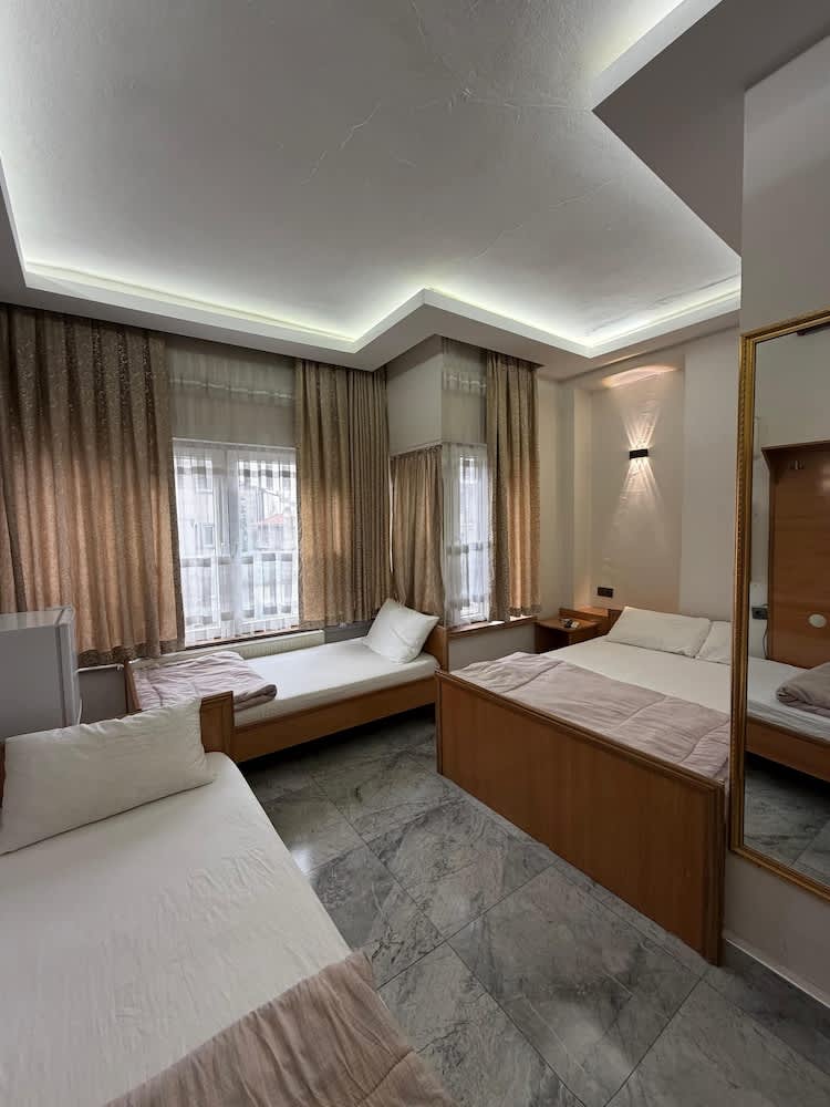 Hotel KONAK 5