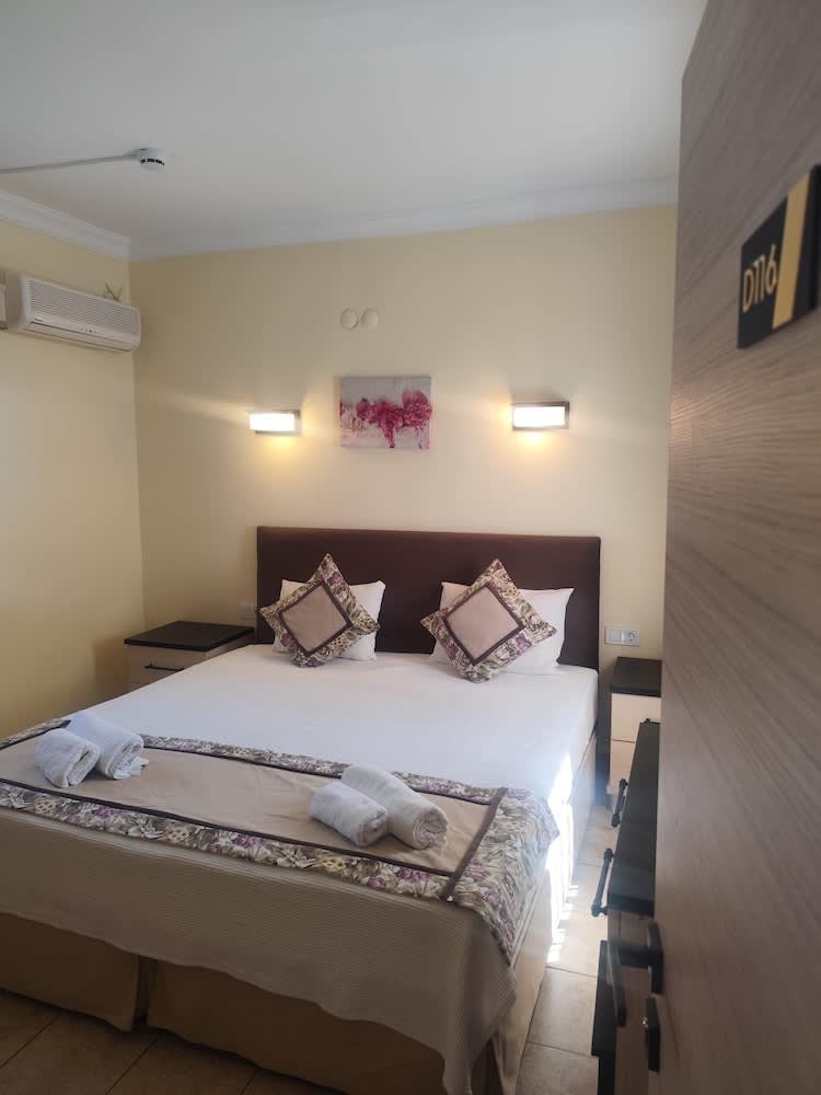 Canna Garden Hotel - Adult Only 4