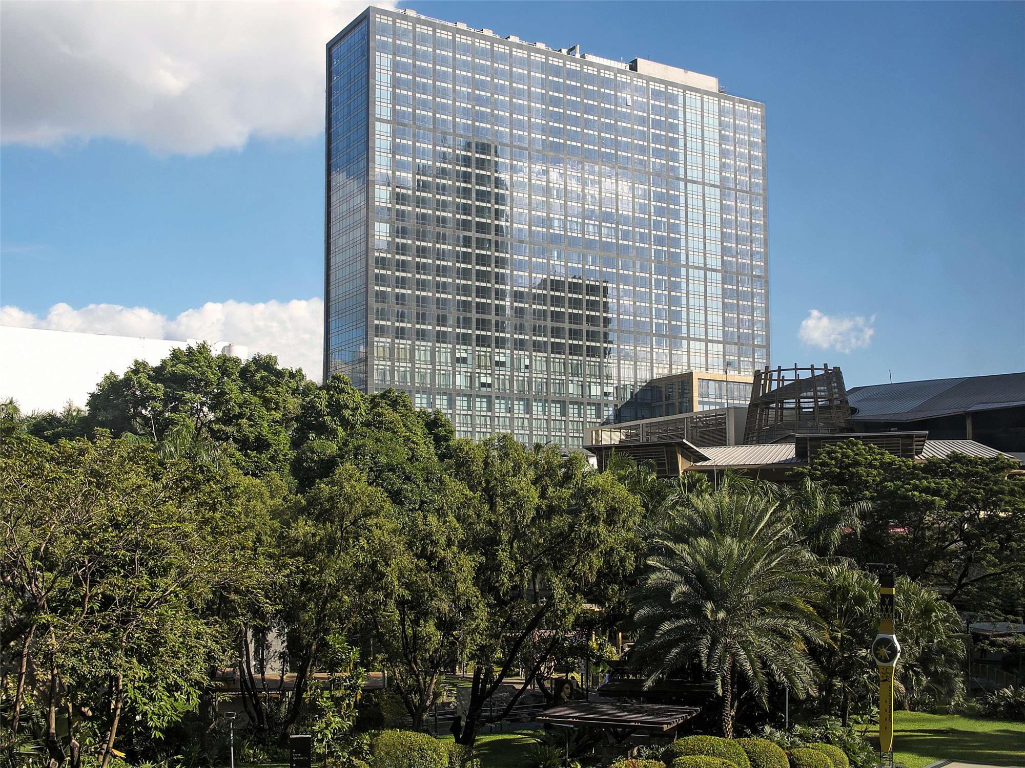 Fairmont Makati 5