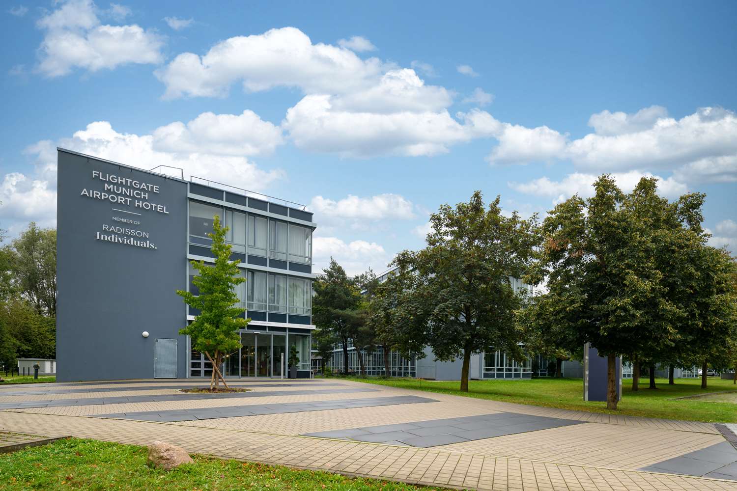 Flightgate Munich Airport Hotel, a member of Radisson Individuals 5