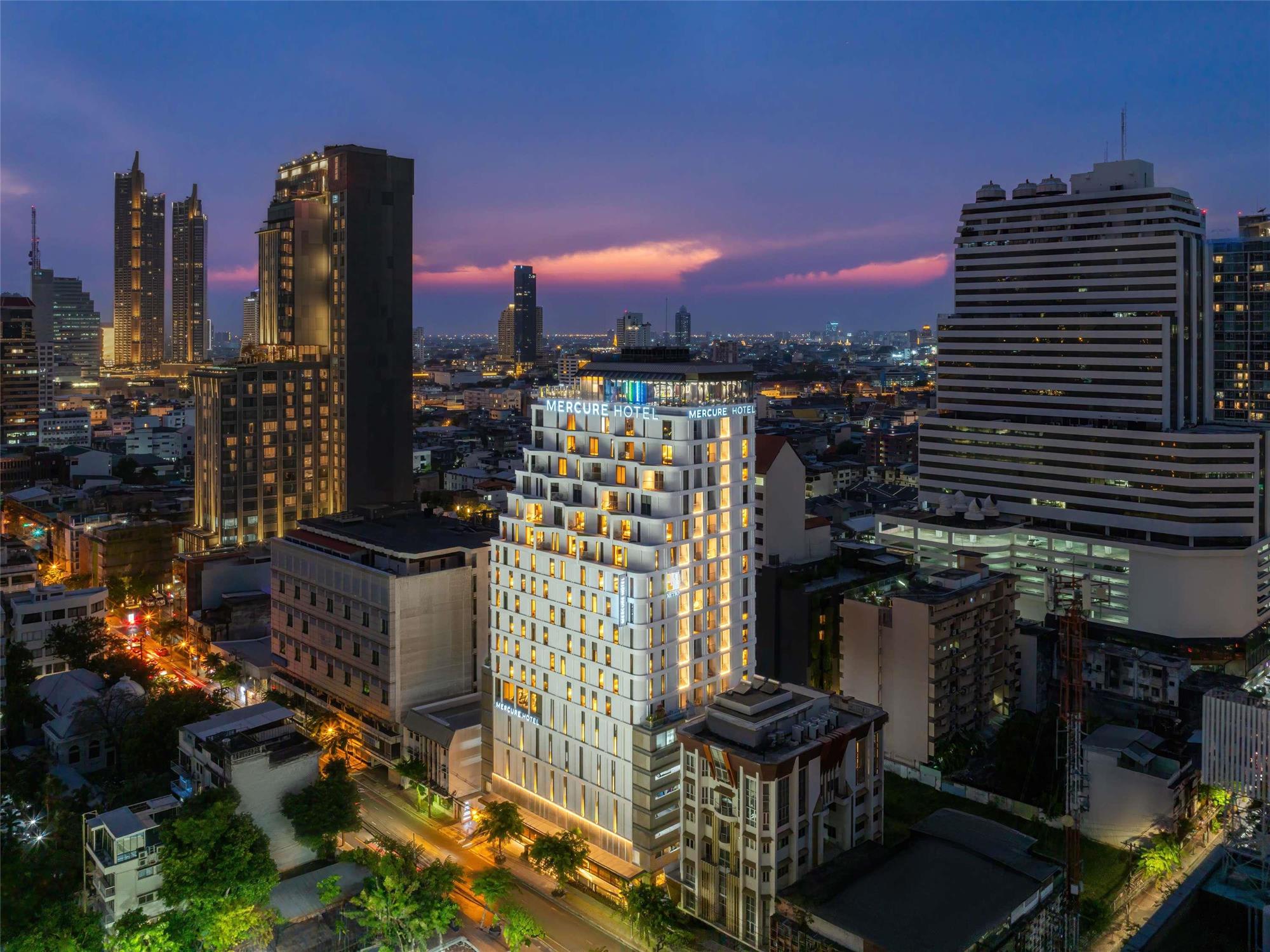Mercure Bangkok Surawong 3