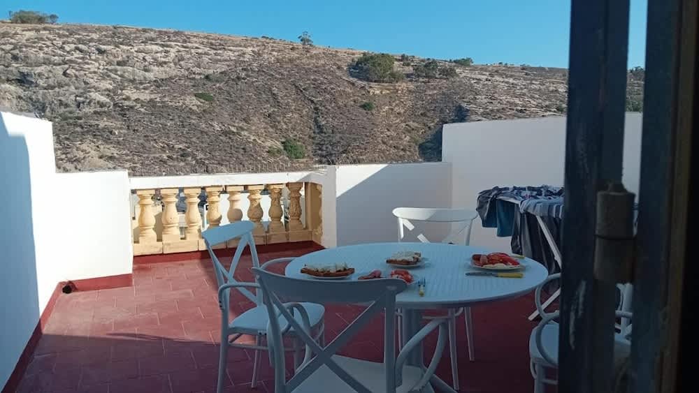Xlendi Cozy Apartment 5