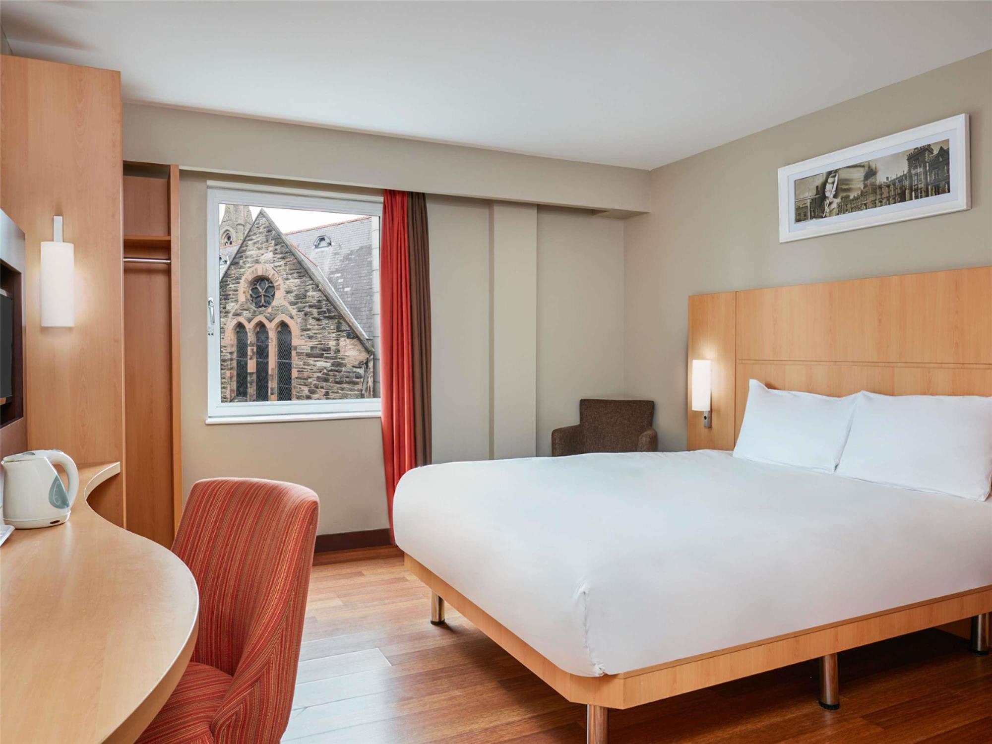 ibis Belfast Queens Quarter 4