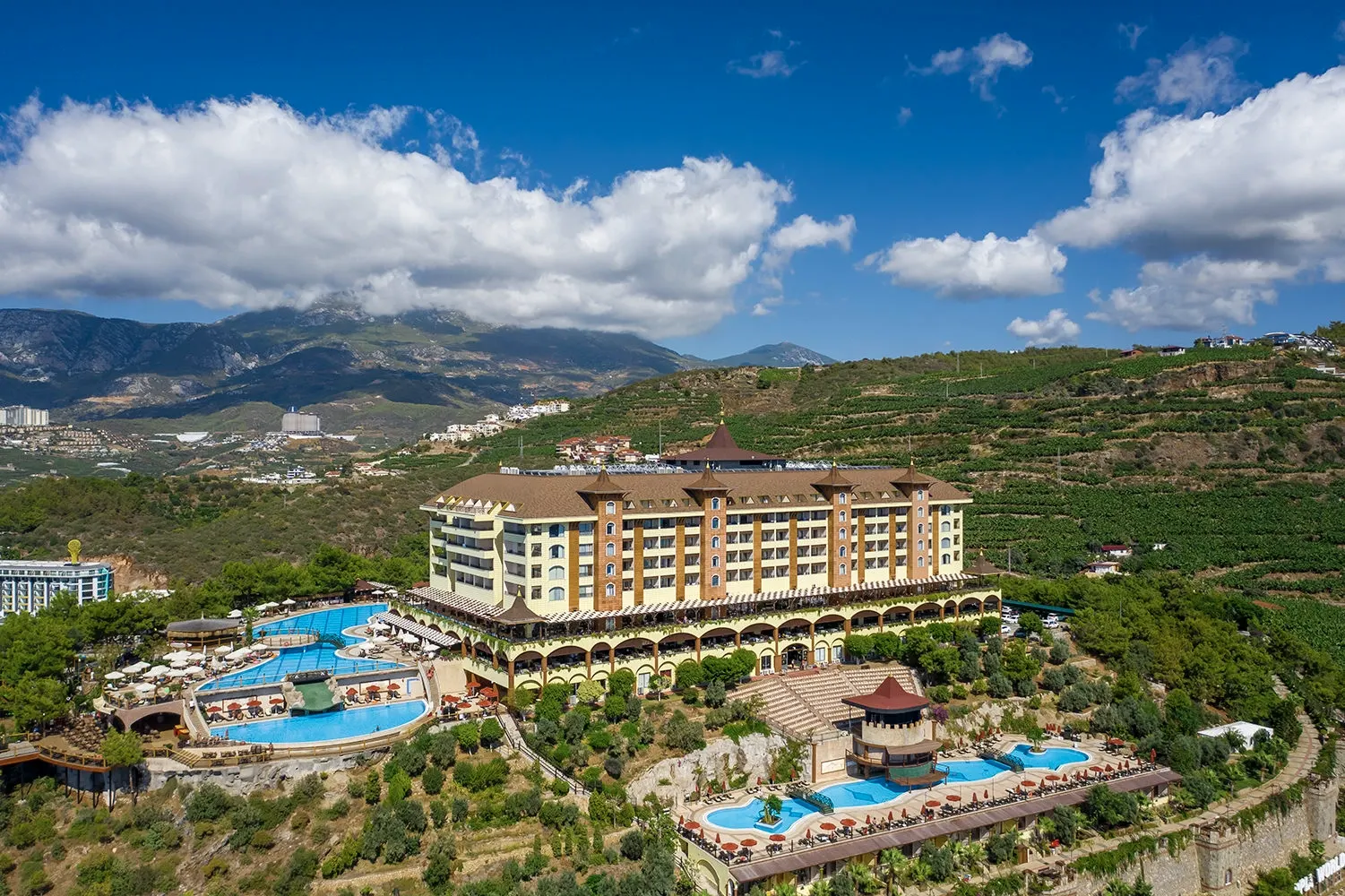 Utopia World Resort Hotel 3