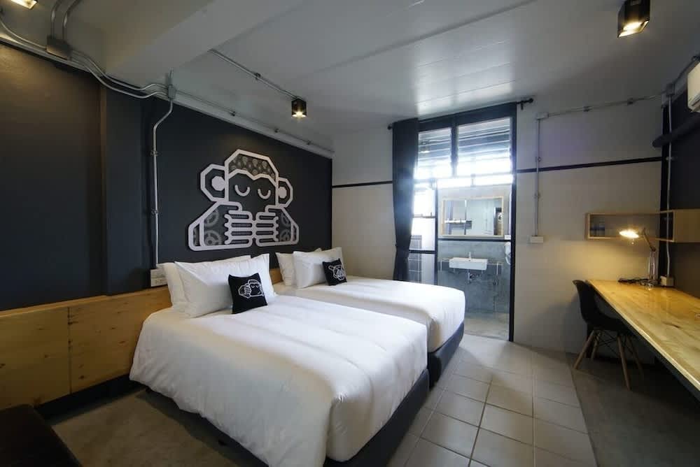 Blu Monkey Hotel Surat Thani 4