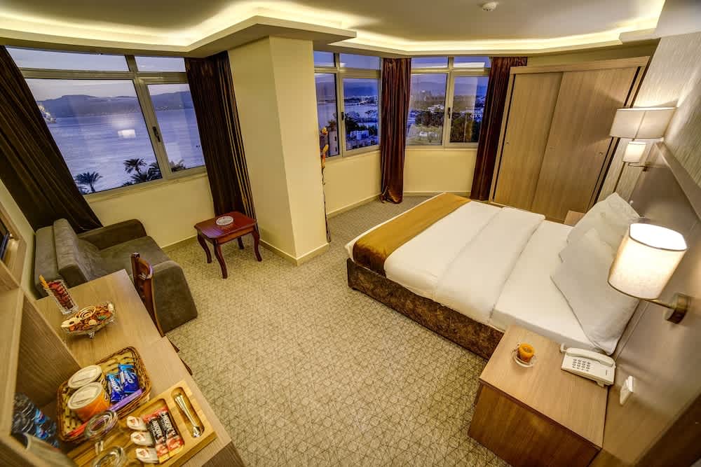 Nairoukh Hotel Aqaba 4