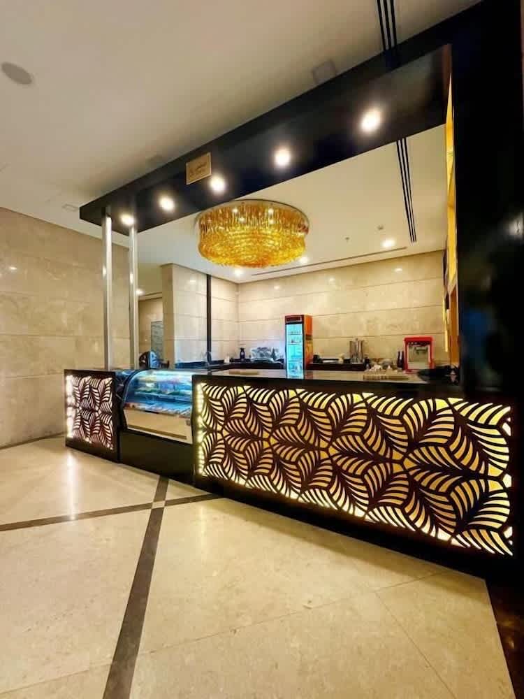 Hussein Hassan Ali Bayari Hotel 5
