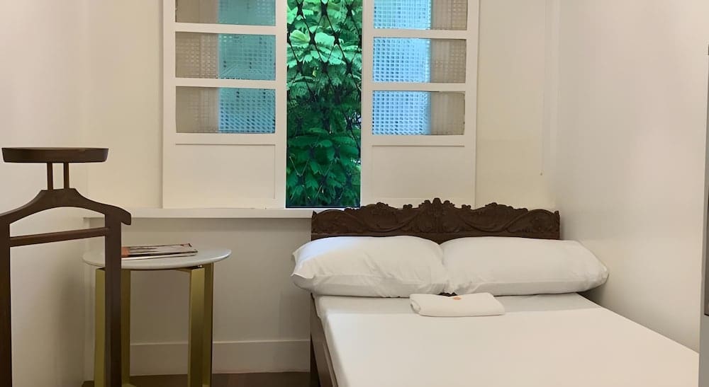 Courtyard Hotel 3