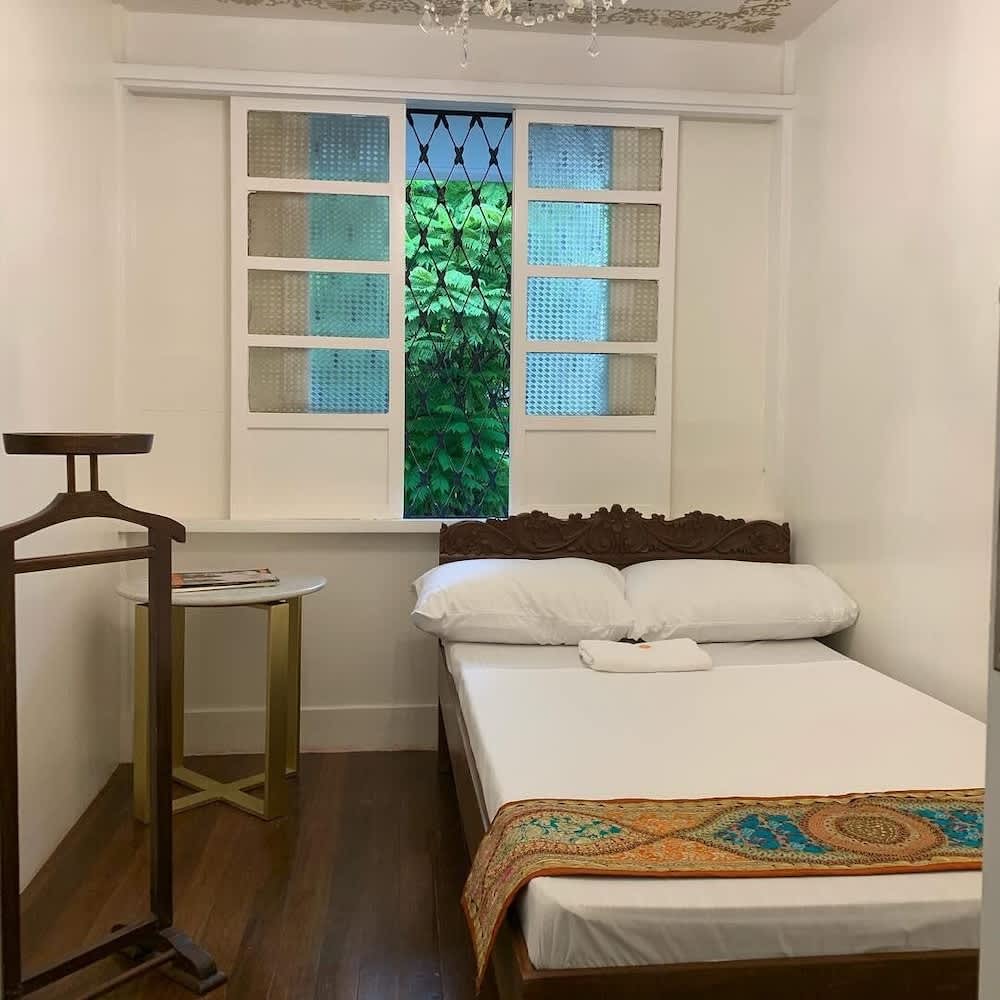 Courtyard Hotel 4
