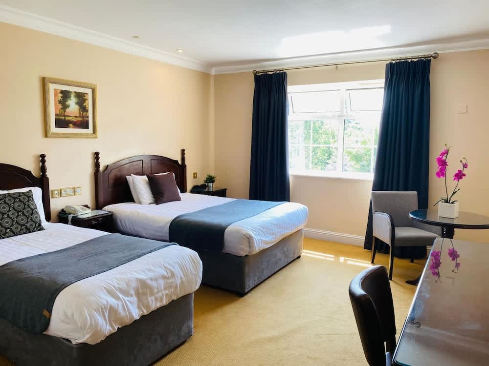 Twin Trees Hotel & Brusna Falls Leisure 5