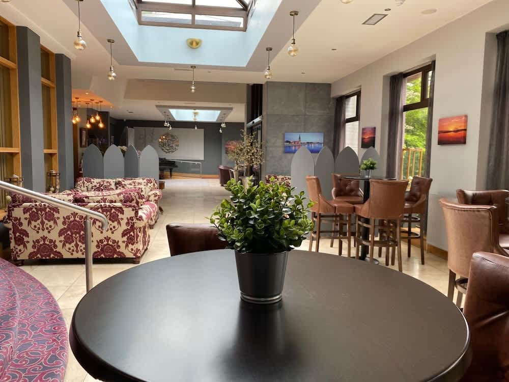 Twin Trees Hotel & Brusna Falls Leisure 3