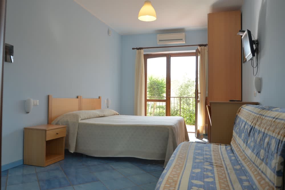 Larus Hotel 5