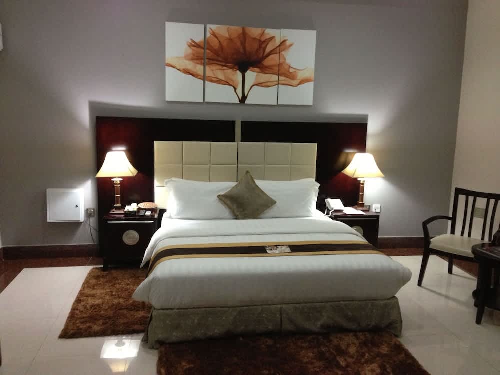 GrandBee Suites 3