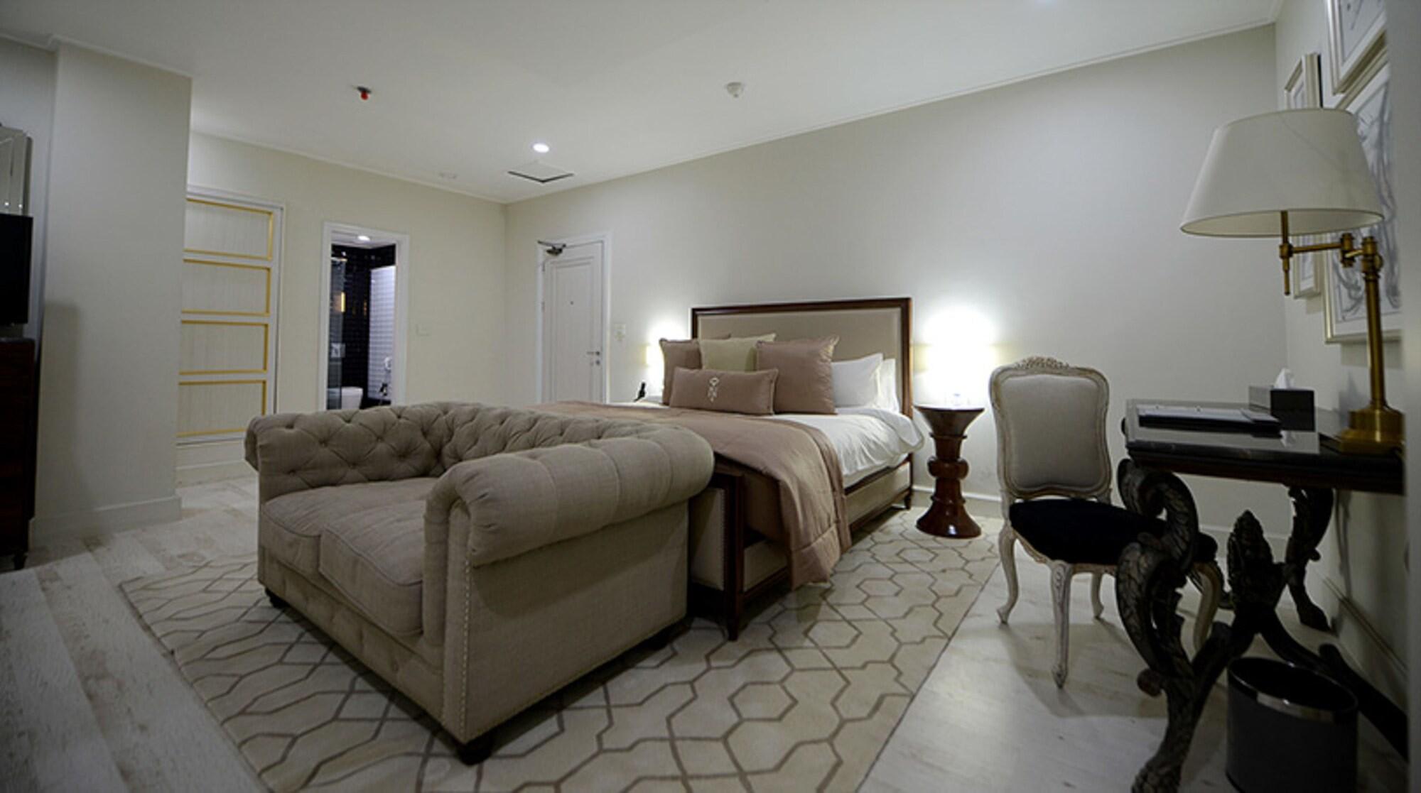 The Nishat Hotel 3
